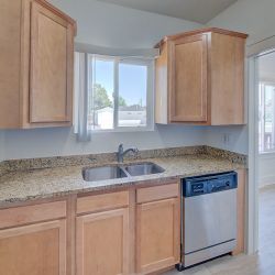 34_5723_Zephyr_Street.jpg