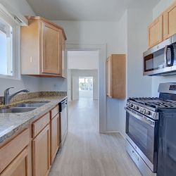 33_5723_Zephyr_Street.jpg