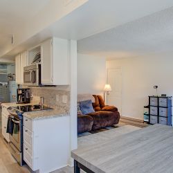 11_9906_Oragewood_Dr.jpg