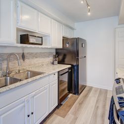 13_9906_Oragewood_Dr.jpg