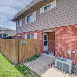 03_9906_Oragewood_Dr.jpg