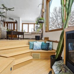 12-8280-Queen-St-Living-Room-6.jpg